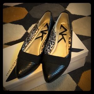 Perfect shape and comfortable Ann Klein flats